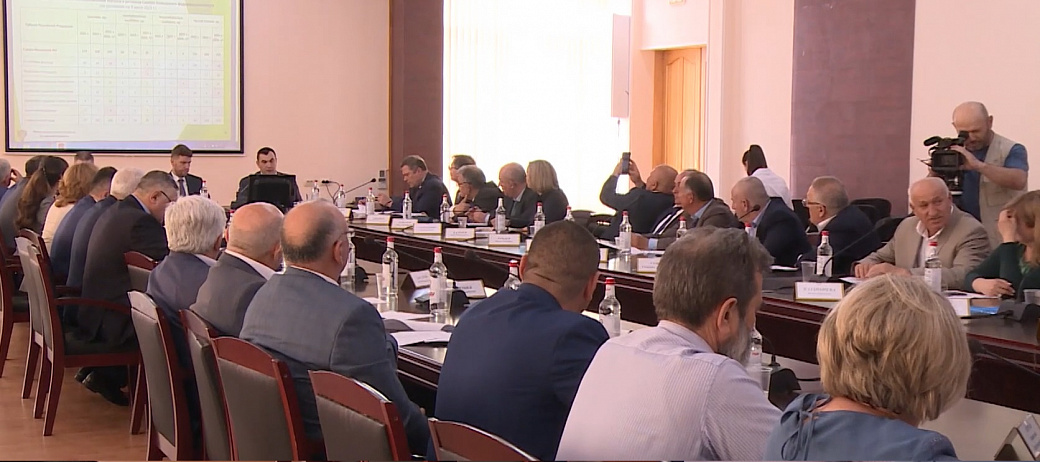 На Северном Кавказе обсудили подготовку к уборочной кампании